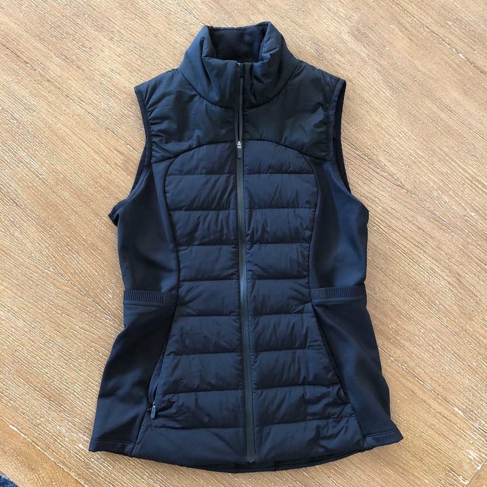 Lululemon black zipper vest size 8